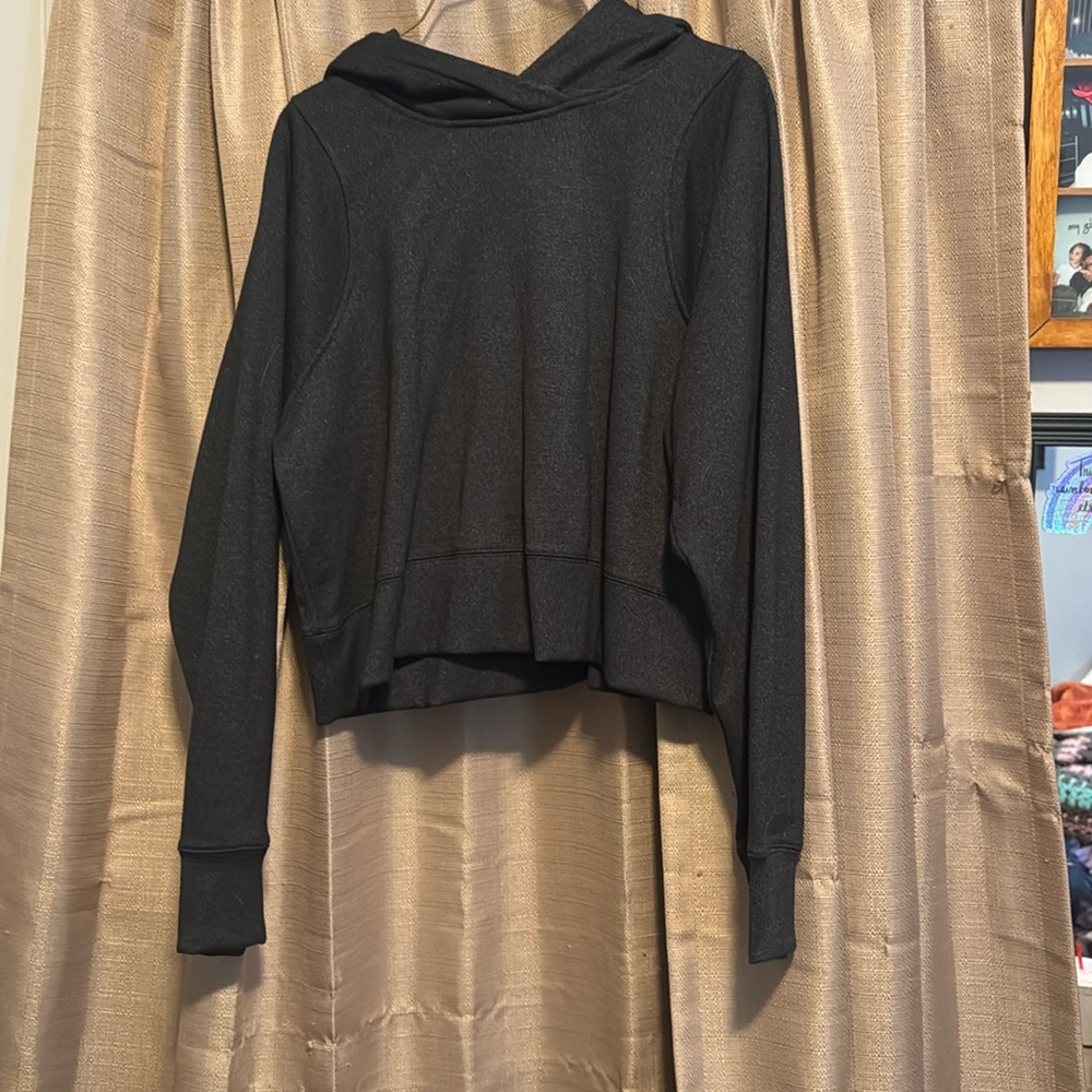 NWOT Lululemon cropped hoodie - Picture 1 of 3